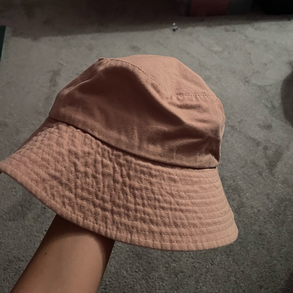 Bucket hat